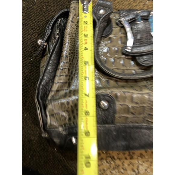 MC Women’s Green/Gray Crocodile Purse - Picture 8 of 9